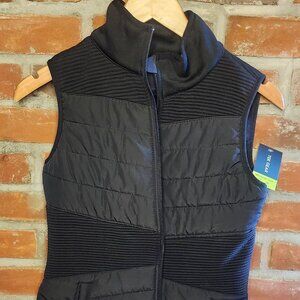 NWT Tek Gear Workout Fleece Vest Size Small
